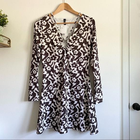H&M Dresses & Skirts - H&M Divided Long Sleeve Retro Floral Mini Dress NEW